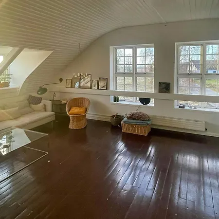 Renovated 1920s Power Station - Near The Sea Feriehus *