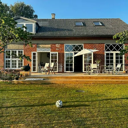 Renovated 1920s Power Station - Near The Sea Casa vacanze *