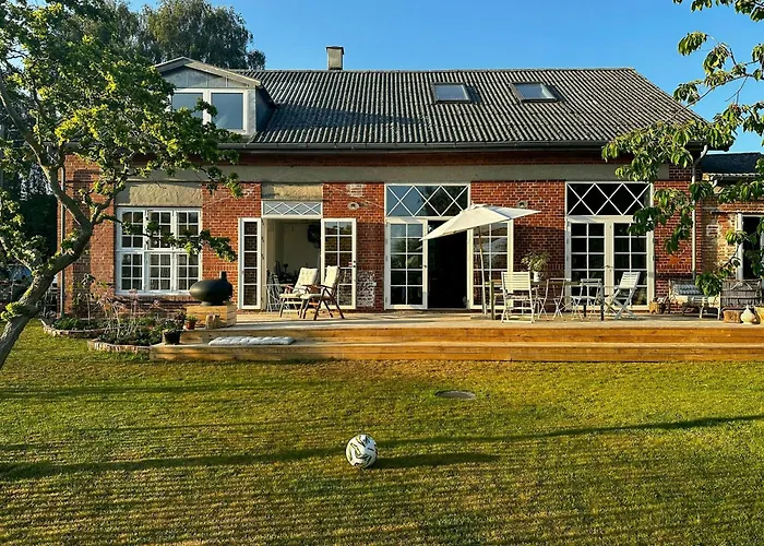 Renovated 1920s Power Station - Near The Sea Holiday home *