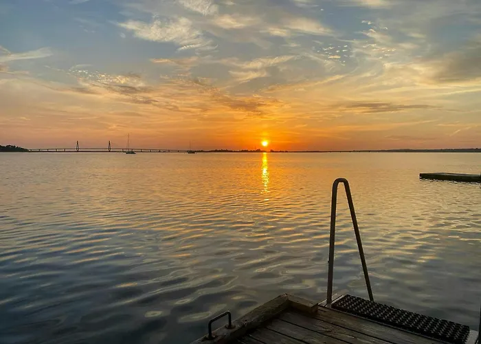 Renovated 1920s Power Station - Near The Sea Bogo By